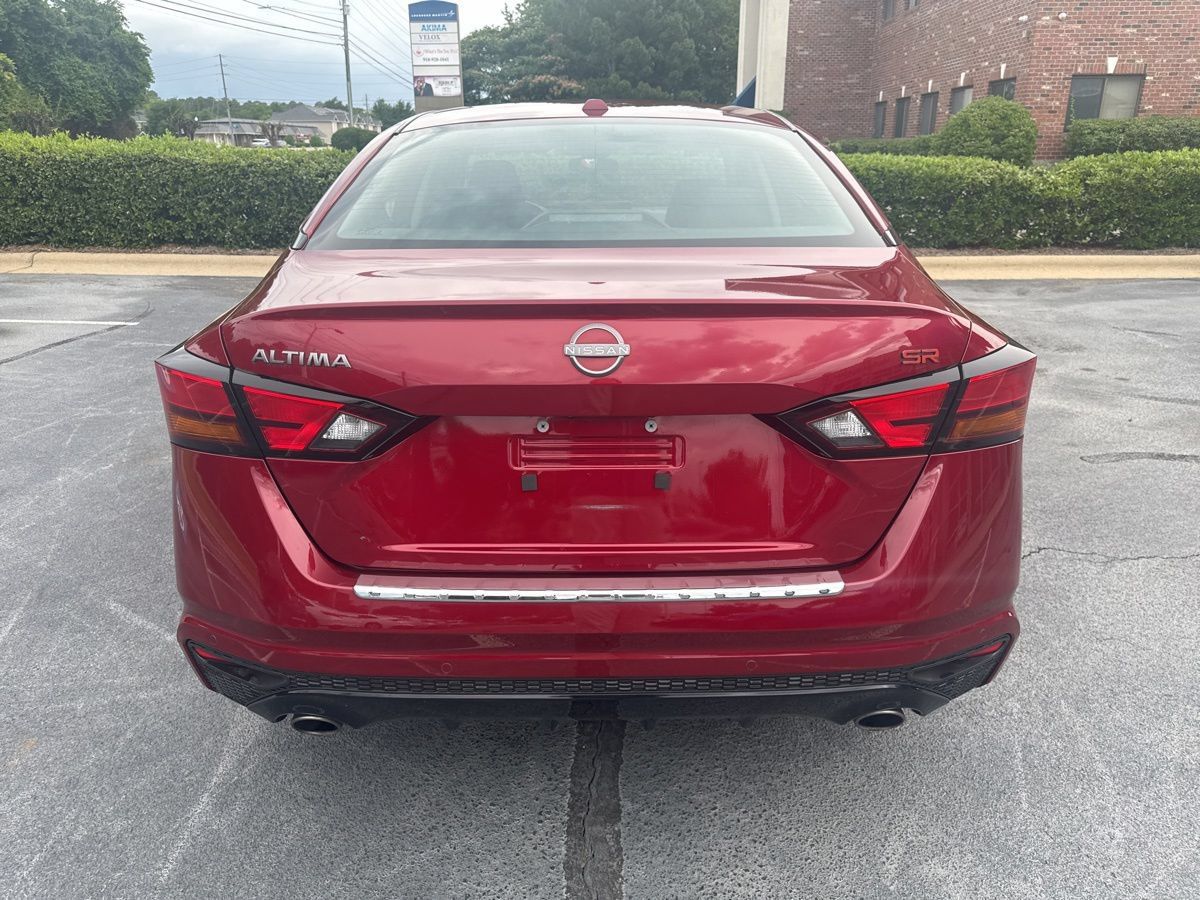 Used 2023 Nissan Altima 2.5 SR w/ SR Premium Package FWD image 6