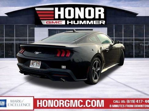 Used 2024 Ford Mustang Premium image 4