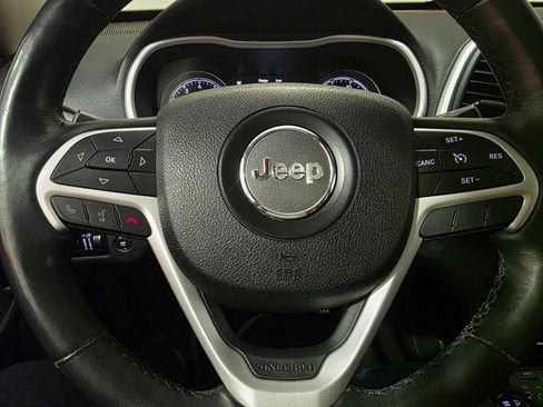 Used 2015 Jeep Cherokee Trailhawk w/ Comfort/Convenience Group AWD/4WD image 14
