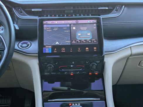 Used 2021 Jeep Grand Cherokee L Limited image 5