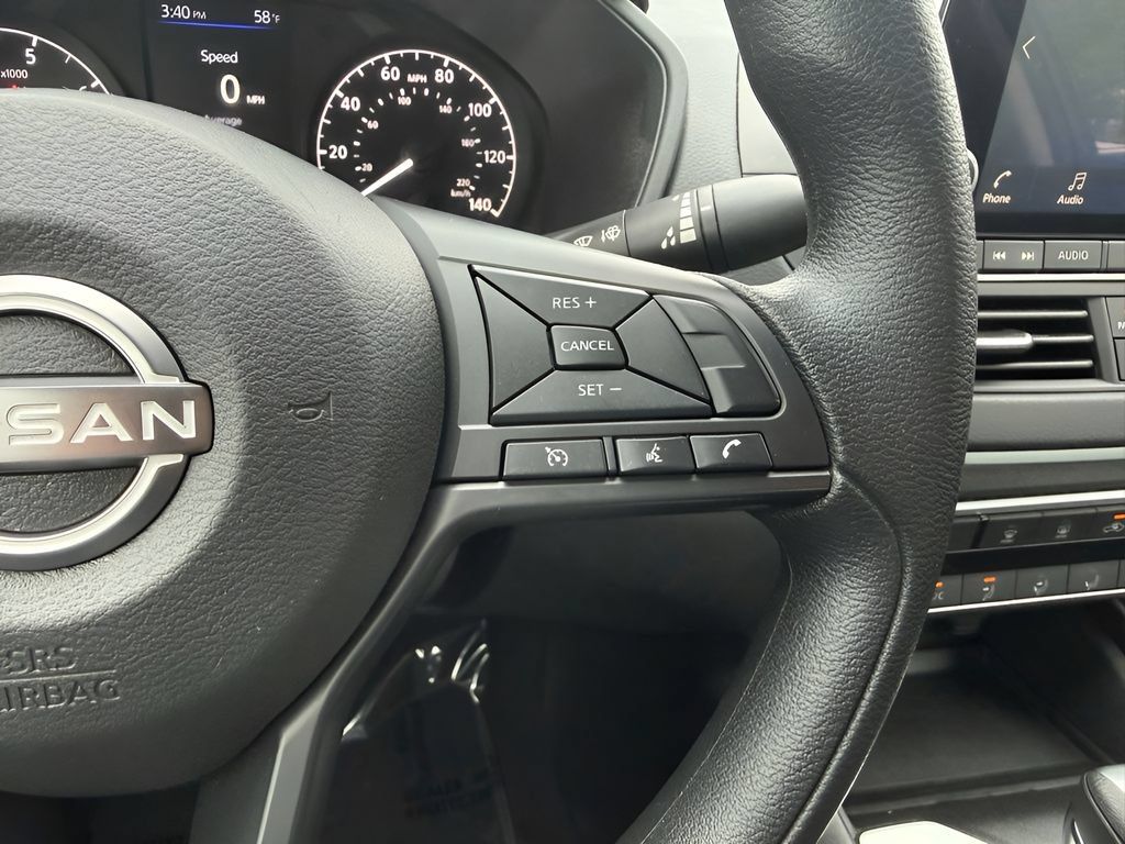 Used 2025 Nissan Altima 2.5 S FWD image 24