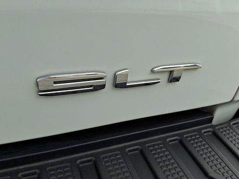 Used 2024 GMC Sierra 1500 SLT w/ SLT Premium Plus Package image 34