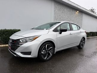 New 2025 Nissan Versa SR w/ Trunk Package 360° Tour