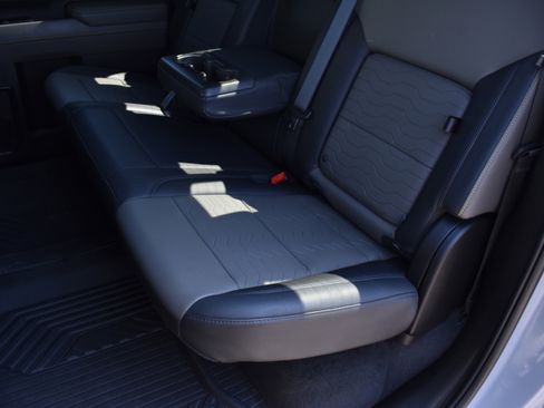 Used 2024 Chevrolet Silverado 2500 ZR2 w/ ZR2 Bison Edition AWD/4WD image 27