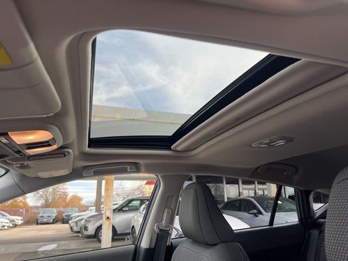 Used 2024 Subaru Crosstrek 2.0i Premium image 8