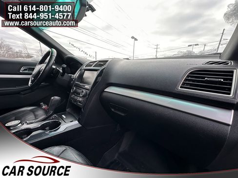Used 2016 Ford Explorer XLT w/ Equipment Group 202A image 23