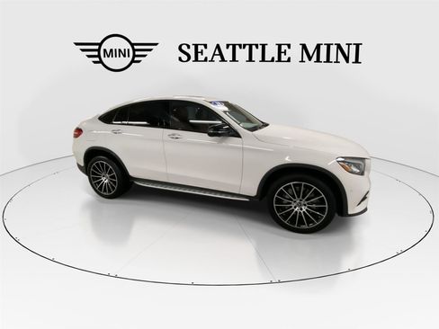 Used 2018 Mercedes-Benz GLC 300 4MATIC Coupe image 13