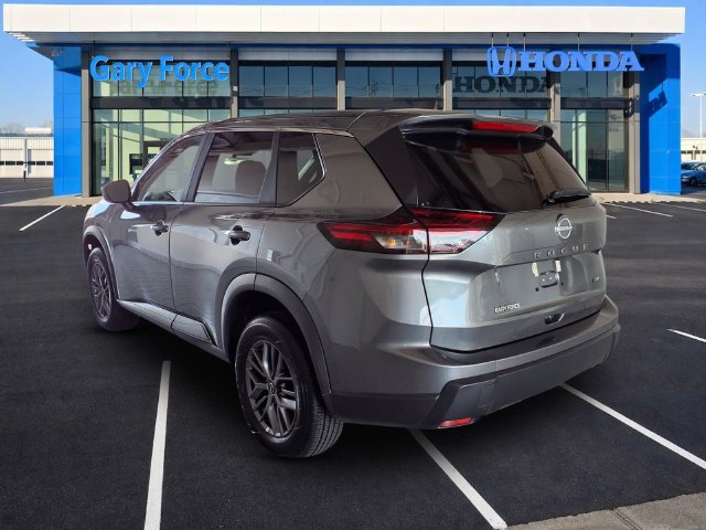 Used 2026 Nissan Rogue SV AWD/4WD image 3