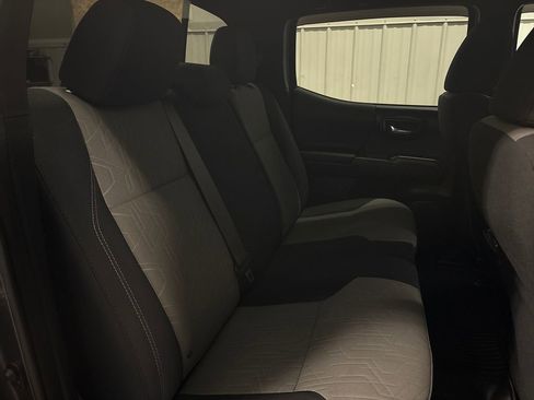 Used 2020 Toyota Tacoma TRD Off-Road image 27