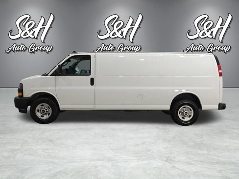 Used 2024 GMC Savana 3500 Extended RWD image 14