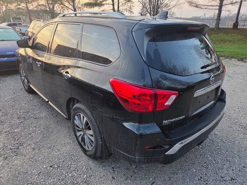 Used 2020 Nissan Pathfinder SV image 6