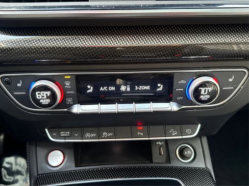 Used 2022 Audi SQ5 Premium Plus w/ Premium Plus Package image 33