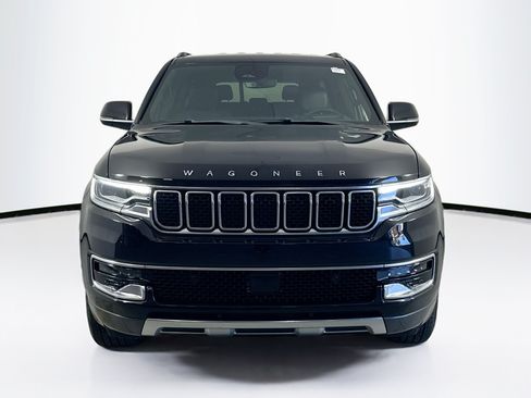 Used 2022 Jeep Wagoneer Series III RWD image 2