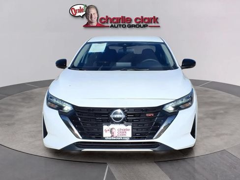 Used 2025 Nissan Sentra SR FWD image 8