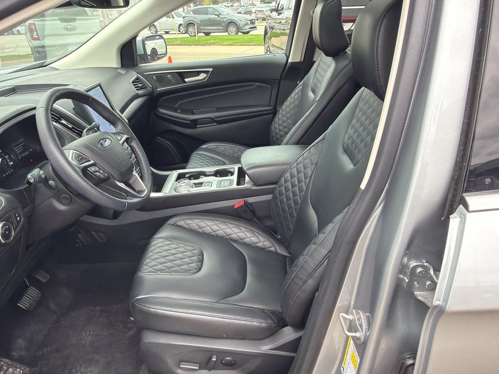 Used 2023 Ford Edge Titanium w/ Equipment Group 301A AWD/4WD image 10
