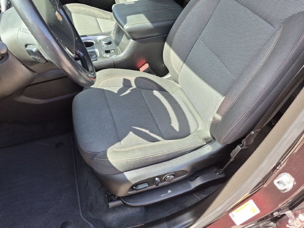 Used 2021 Chevrolet Traverse LT AWD/4WD image 20