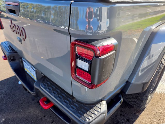 Used 2021 Jeep Gladiator Rubicon AWD/4WD image 16
