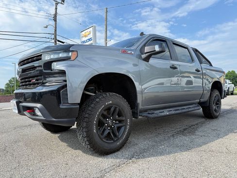 Used 2019 Chevrolet Silverado 1500 LT Trail Boss AWD/4WD image 2