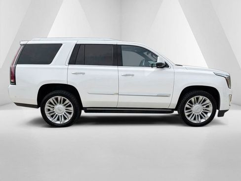 Used 2020 Cadillac Escalade Platinum AWD/4WD image 8