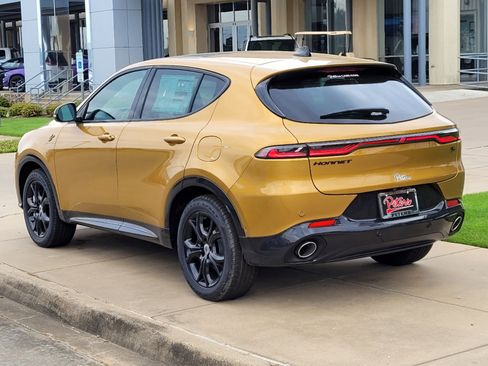 New 2024 Dodge Hornet R/T Plus w/ Tech Pack Plus w/o Parking image 3