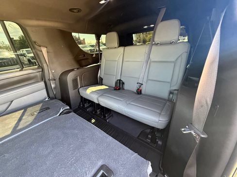 Used 2023 GMC Yukon XL SLT w/ SLT Luxury Package AWD/4WD image 27