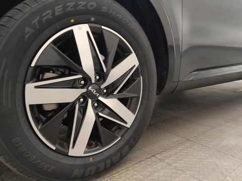Used 2023 Kia Sorento S FWD image 31