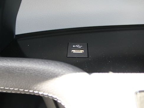 Certified 2026 Toyota Sienna XLE FWD image 14
