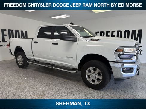 Used 2025 RAM 2500 Big Horn AWD/4WD image 3