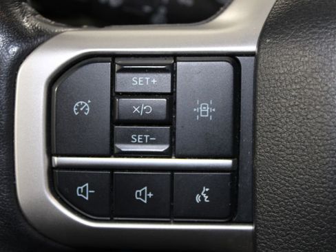 Used 2024 Ford Expedition Max XLT image 22