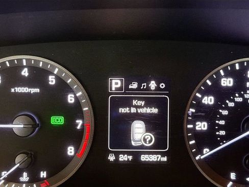 Used 2015 Hyundai Sonata Limited image 12