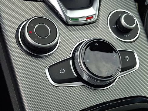 New 2026 Alfa Romeo Stelvio Sprint AWD/4WD image 14