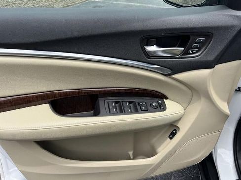 Used 2018 Acura MDX FWD w/ Tech & Entertainment image 11