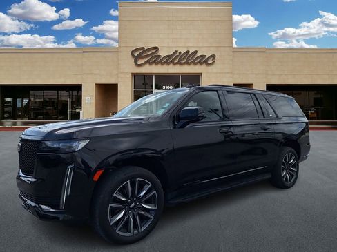 Used 2023 Cadillac Escalade ESV Sport Platinum w/ Heavy-Duty Trailer Package image 7