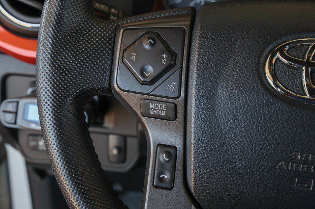 Used 2016 Toyota Tacoma TRD Sport RWD image 26