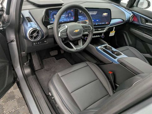 New 2026 Chevrolet Equinox EV LT image 2