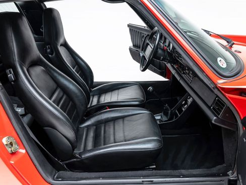 Used 1987 Porsche 911 Carrera RWD image 39