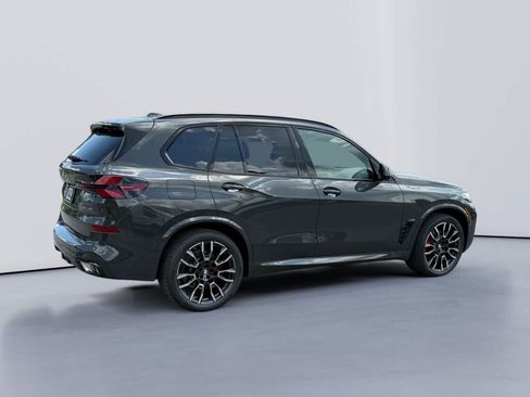 New 2026 BMW X5 xDrive40i w/ M Sport Package AWD/4WD image 3