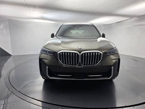 Used 2024 BMW X5 sDrive40i w/ Premium Package RWD image 2