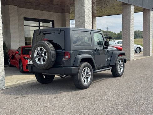Used 2018 Jeep Wrangler Sport image 11