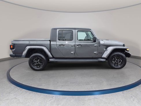 Used 2022 Jeep Gladiator Sport AWD/4WD image 5