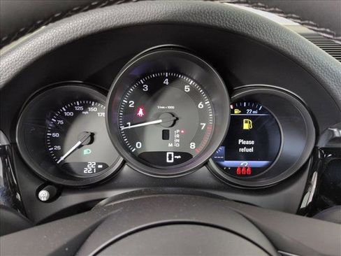 New 2026 Porsche Macan image 11