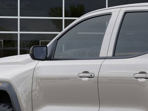 New 2026 GMC Canyon AT4 image 12