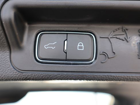 Used 2023 Ford Explorer ST-Line w/ Class IV Trailer Tow Package image 32