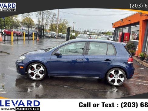Used 2013 Volkswagen Golf 4-Door FWD image 4