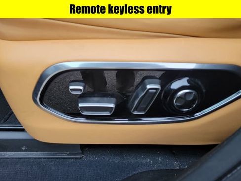 Used 2022 Jeep Grand Cherokee Summit w/ Luxury Tech Group V AWD/4WD image 22