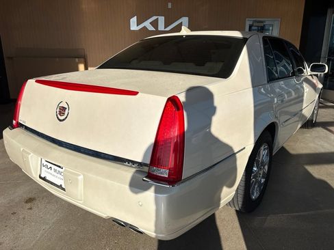 Used 2011 Cadillac DTS Premium w/ Driver Awareness Package FWD image 13