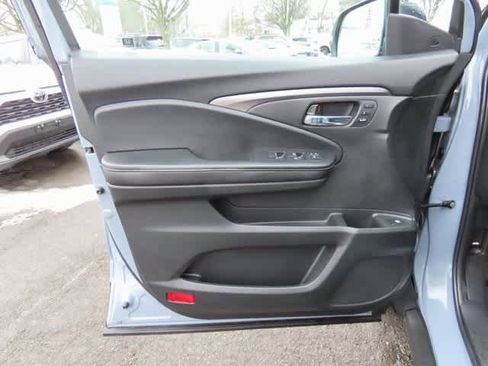 Certified 2025 Honda Ridgeline RTL image 15