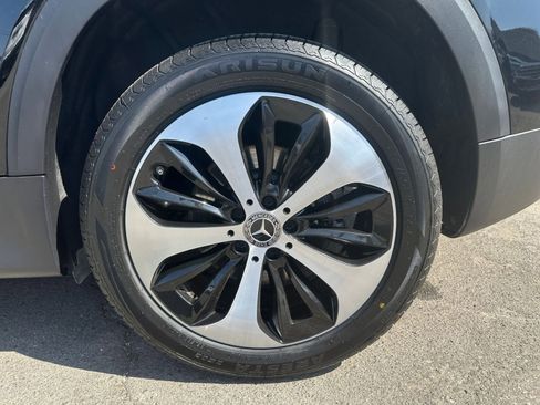 Used 2024 Mercedes-Benz GLB 250 image 30