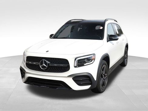 Used 2023 Mercedes-Benz GLB 250 4MATIC image 12