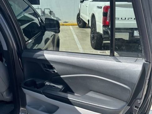 Used 2016 Honda Pilot EX-L image 17